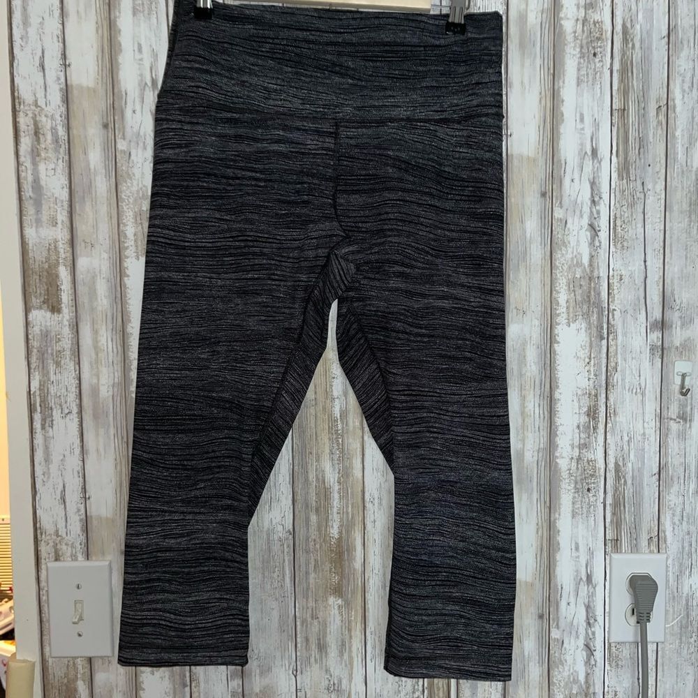 Lululemon wunder under 21” crop leggings size 12